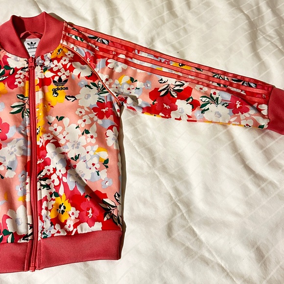 Used kid Adidas set for kid 5-6 years old - Picture 4 of 9